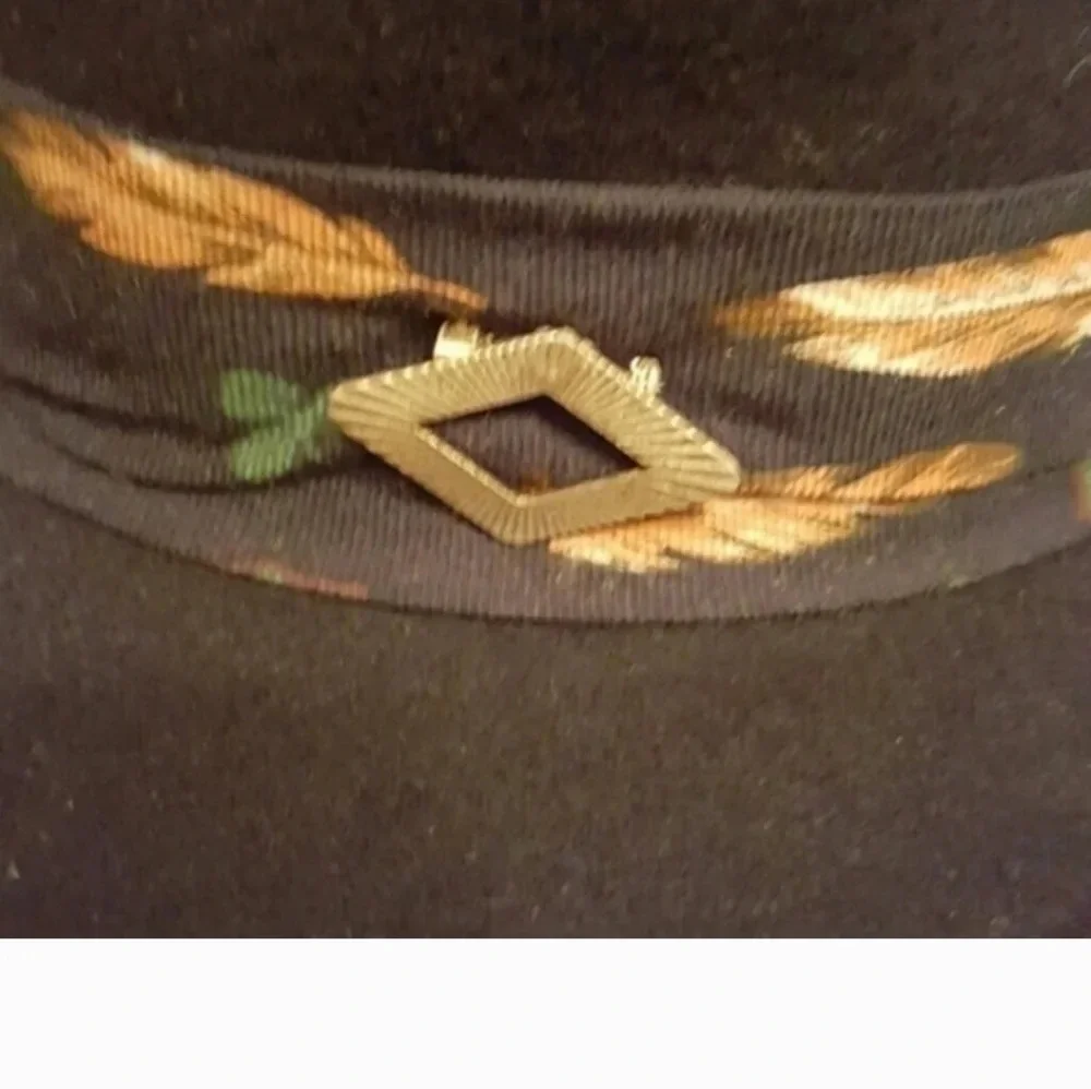 Conte of Florence Vintage Black Felted Belted hat - Picture 6 of 8